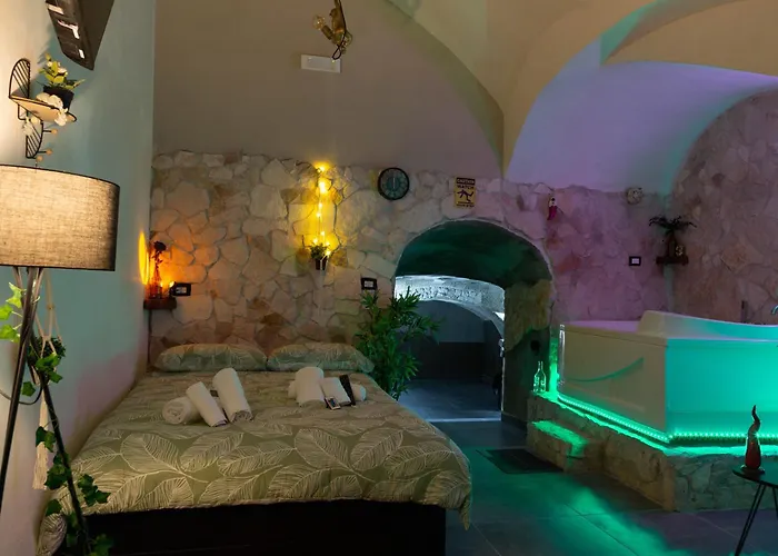 Napoli Centro - Grottino Con Vasca Idromassaggio